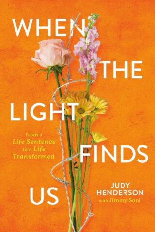 9781546006787 When The Light Finds Us